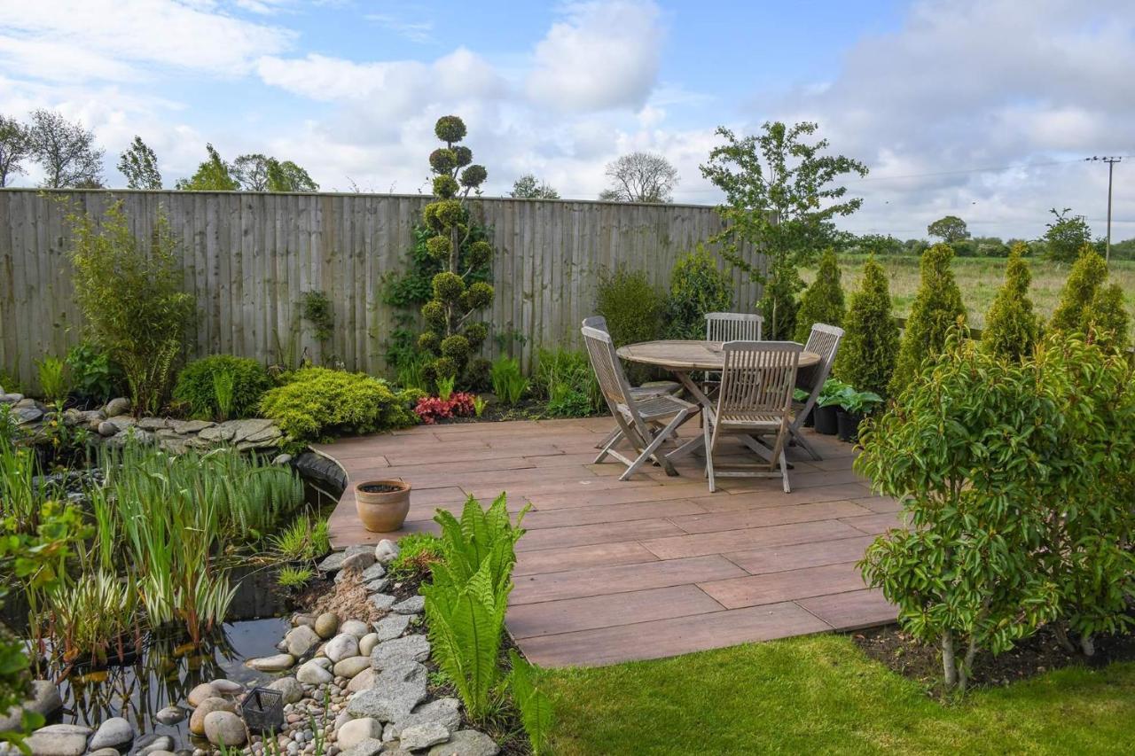 Sunset View At The Dovecote Apartment Kirkby on Bain Exterior photo